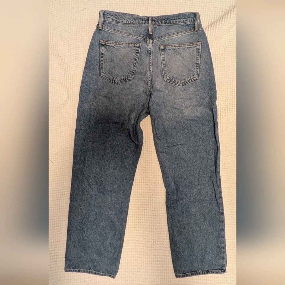 Forever 21 Women's Blue Distressed Jeans - Picture 2 of 4